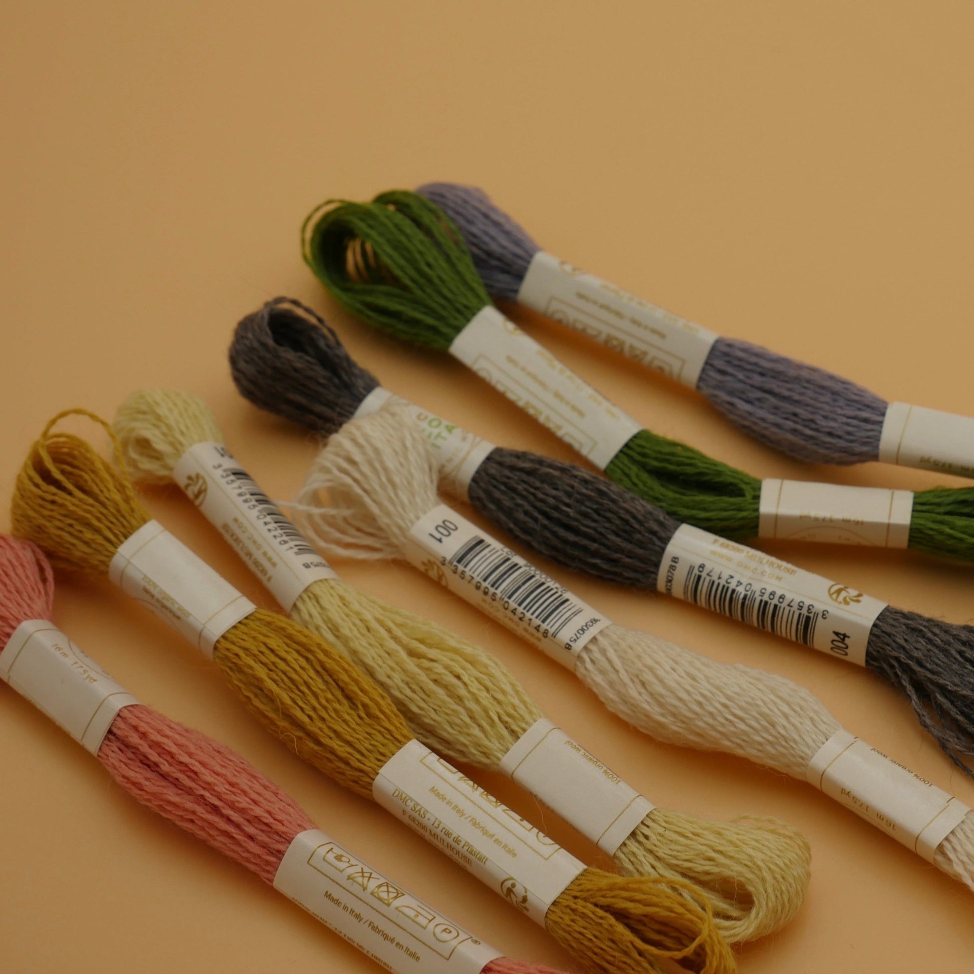 Broderigarn af økologisk uld, græsgrøn - Dear Atelier