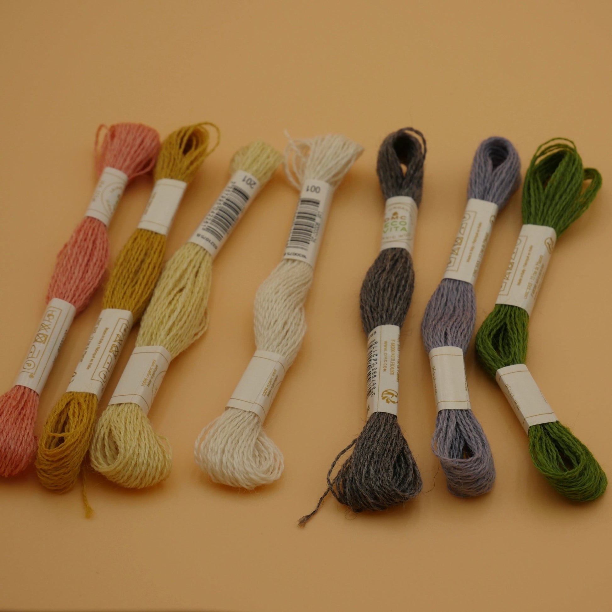 Broderigarn af økologisk uld, græsgrøn - Dear Atelier