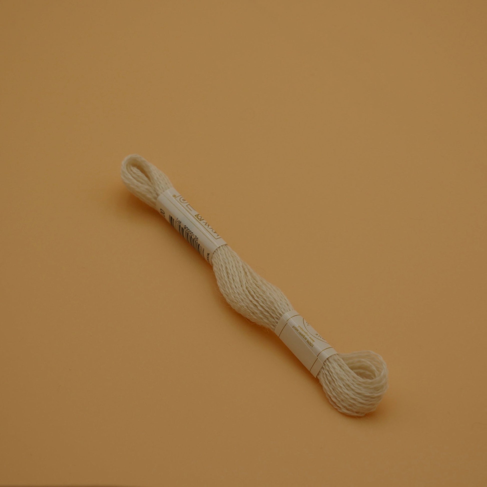 Broderigarn af økologisk uld, råhvid - Dear Atelier